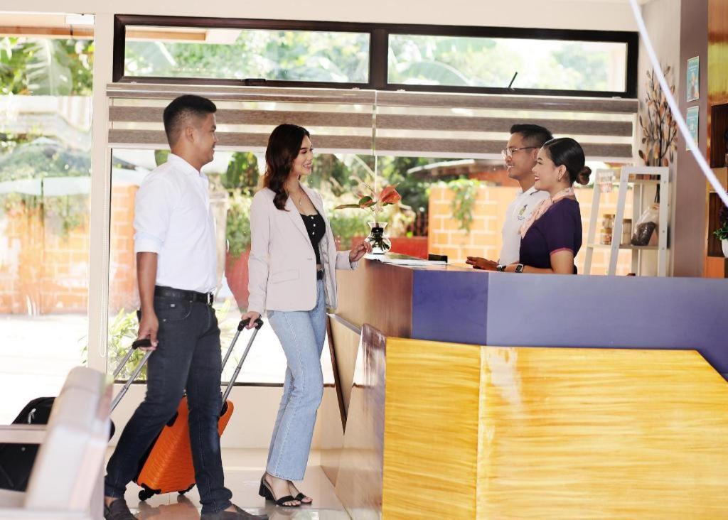 Aerostop Hotel & Restaurant Plaridel  Luaran gambar